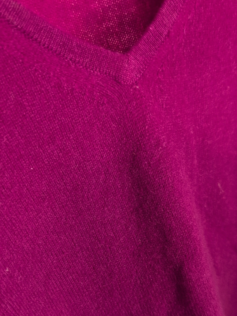 100% Cashmere Soft V-Neck Sweater in Deep Berry - Picture 4 of 4